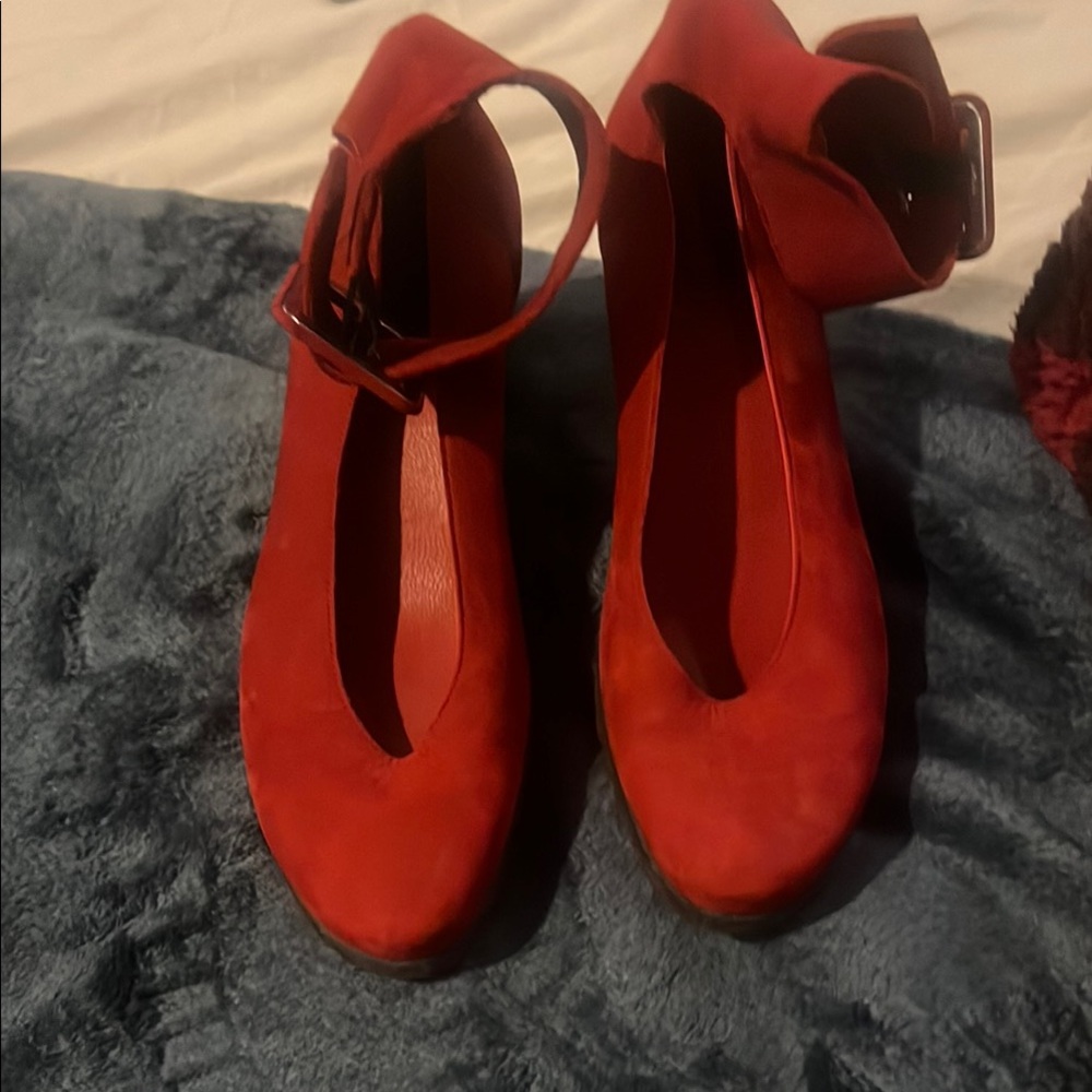 Arche Red Heeled Shoes with Elegant Design